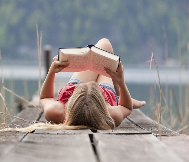 14 سببًا تجعل القراءة أفضل هواية تحسن شخصيتك.. تعرف عليها واختر كتابك الآن